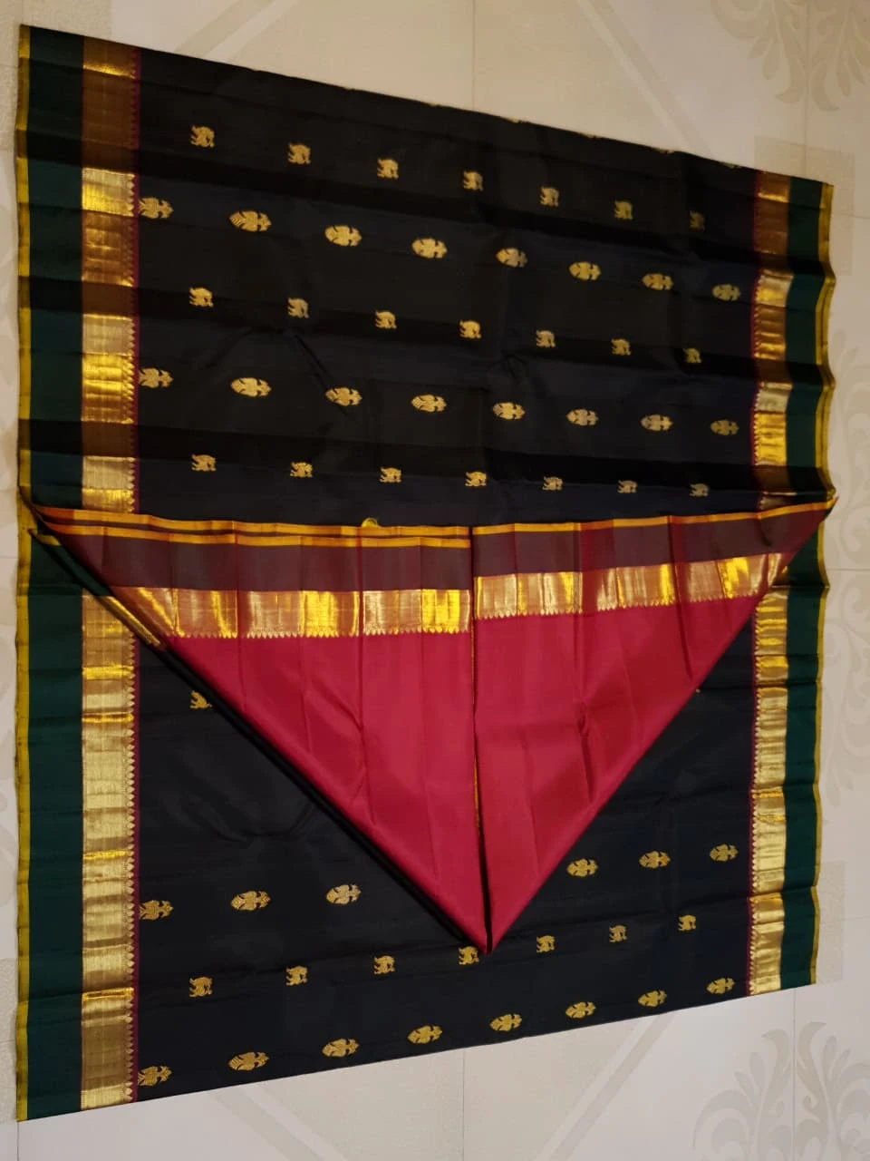 Ebony Black Kanjivaram Handloom Bridal Silk Saree